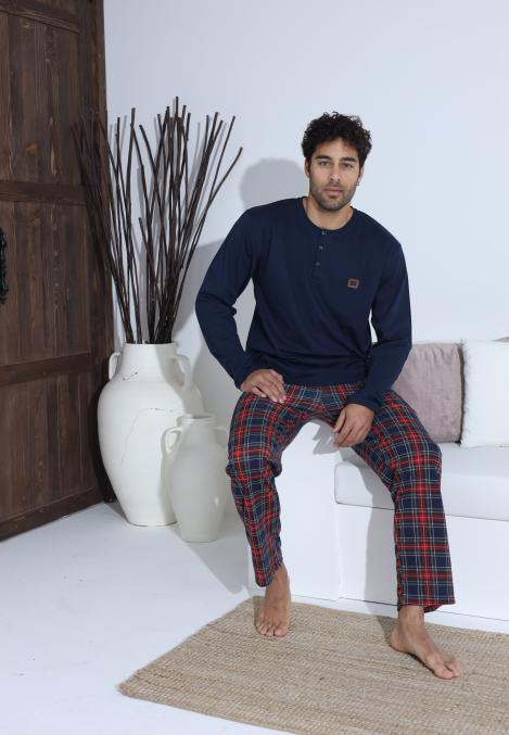 Pijama Barbati ,Maneca si Pantaloni Lungi,Culoare Bleumarin cu Rosu ,Engros